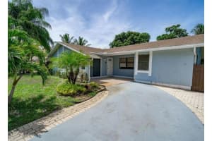 5041 Woodland Dr, Delray Beach, FL 33484 - MLS#F10528392