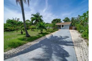 5041 Woodland Dr, Delray Beach, FL 33484 - MLS#F10528392