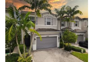 4530 Nw 48th Ter, Tamarac