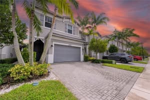 4530 NW 48th Ter, Tamarac, FL 33319 - MLS#F10528408