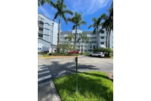 10700 NW 66 ST 302, Doral, FL 33178 - MLS#F10528419