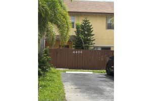 4408 NW 4th Ave 2760, Deerfield Beach, FL 33064 - MLS#F10528435