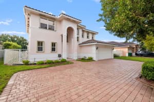 2738 SW 137th Ter, Miramar, FL 33027 - MLS#F10528439