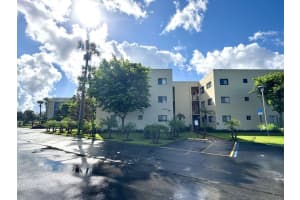 5160 Las Verdes Cir 324, Delray Beach, FL 33484 Sold 10/29/25