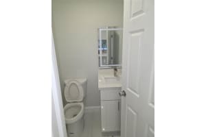 6701 W Wedgewood Ave, Davie, FL 33331 - MLS#F10528474