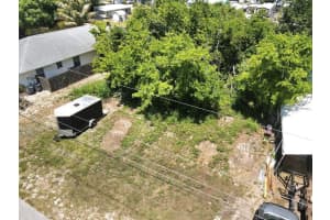 1211 9th St, Okeechobee, FL 34974 - MLS#F10528480