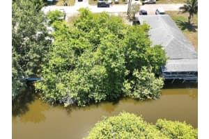 1211 9th St, Okeechobee, FL 34974 - MLS#F10528480