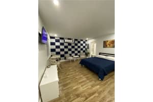 902 NE 38th street 2, Oakland Park, FL 33334 - MLS#F10528502