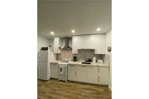 902 NE 38th street 2, Oakland Park, FL 33334 - MLS#F10528502