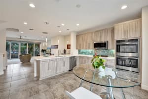 2900 NE 12th Ter 19, Oakland Park, FL 33334 - MLS#F10528513