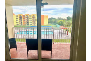 7000 NW 186th St, Hialeah, FL 33015 - MLS#F10528538