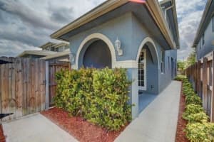 1135 NE 3rd Avenue, Fort Lauderdale, FL 33304 - MLS#F10528540