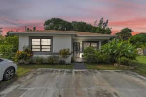 108 SW 2nd St, Deerfield Beach, FL 33441 Sold 11/14/25