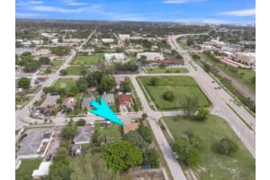 108 SW 2nd St, Deerfield Beach, FL 33441 Sold 11/14/25