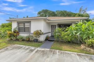 108 SW 2nd St, Deerfield Beach, FL 33441 Sold 11/14/25