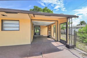 1390 NE 39th St, Pompano Beach, FL 33064 - MLS#F10528554