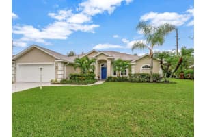 419 N Key Lime Sq, Vero Beach, FL 32968 - MLS#F10528602