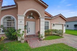 1885 NW 74th Way, Pembroke Pines, FL 33024 - MLS#F10528629