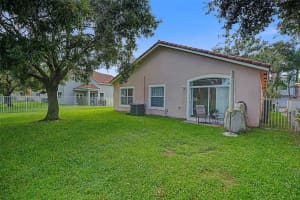 1885 NW 74th Way, Pembroke Pines, FL 33024 - MLS#F10528629