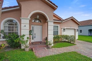 1885 NW 74th Way, Pembroke Pines, FL 33024 - MLS#F10528629