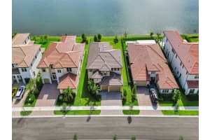9040 W Parkland Bay Trl, Parkland