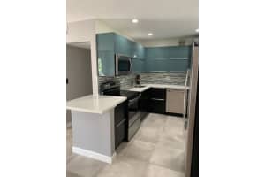 124 NE 19th Ct B-204, Wilton Manors, FL 33305 - MLS#F10528662
