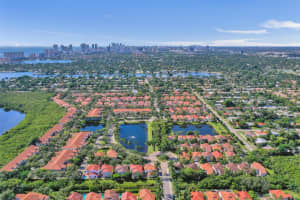 1241 Weeping Willow Way 1241, Hollywood, FL 33019 - MLS#F10528682