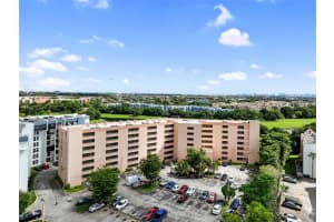 9688 Fontainebleau Blvd 610, Miami, FL 33172 Sold 12/12/25