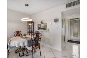 4705 NW 35th St 411, Lauderdale Lakes, FL 33319 - MLS#F10528774