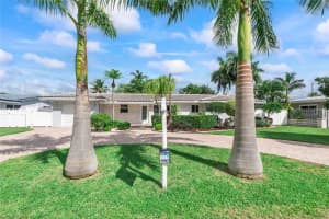 1009 SE 10th Ct, Deerfield Beach, FL 33441 Sold 12/23/25