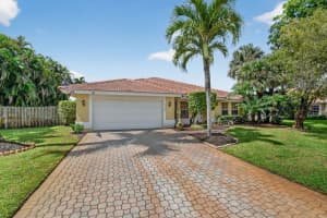 7549 Chicora Ct, Lake Worth, FL 33467 Sold 12/04/25