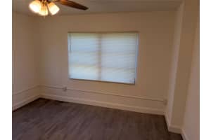 703 N 17th St, Fort Pierce, FL 34950 - MLS#F10528882