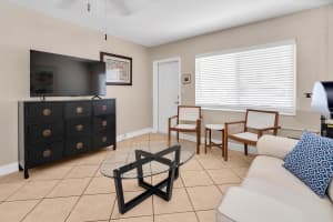 2109 NE 26th St 2109, Fort Lauderdale, FL 33305 - MLS#F10528898