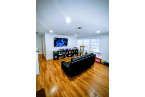 6134 Buchanan St, Hollywood, FL 33024 - MLS#F10528915