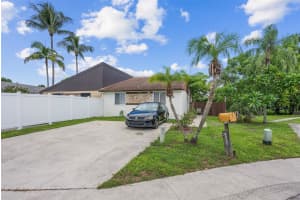 4505 NW 3rd Dr, Delray Beach, FL 33445 - MLS#F10528936
