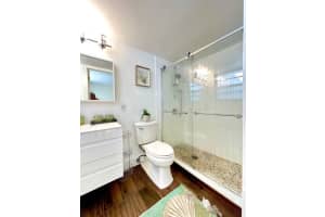 137 Golden Isles Drive, Hallandale Beach, FL 33009 - MLS#F10528962