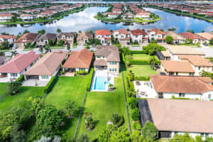 8760 E Baypoint Cir, Parkland, FL 33076 - MLS#F10528980