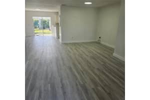 7327 NW 173rd Dr 104, Hialeah, FL 33015 - MLS#F10528996