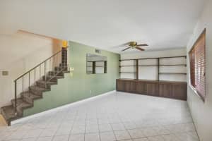 42 Canterbury Ln, Tamarac, FL 33319 - MLS#F10529011