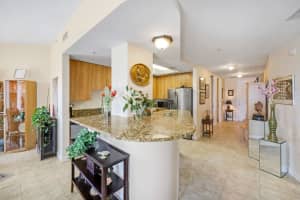 2631 NE 14th Ave 200, Wilton Manors, FL 33334 - MLS#F10529024