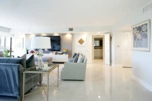 2450 Presidential Way, West Palm Beach, FL 33401 - MLS#F10529048