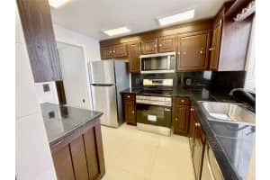 5090 SW 64th Ave 204, Davie, FL 33314 - MLS#F10529067