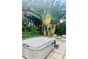 1122 Beach Rd, Riviera Beach, FL 33404 - MLS#F10529112