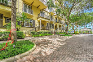 2633 NE 14th Ave 102, Wilton Manors, FL 33334 - MLS#F10529130