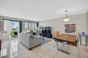 3233 NE 34th St 814, Fort Lauderdale, FL 33308 - MLS#F10529184