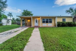 3341 NW 7th St, Lauderhill, FL 33311 Sold 12/03/25