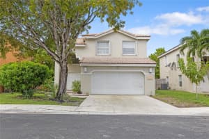 1512 SW 106th Ave, Pembroke Pines, FL 33025 - MLS#F10529236