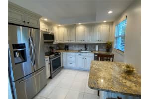 1060 Oakridge F 1060, Deerfield Beach, FL 33442 - MLS#F10529247