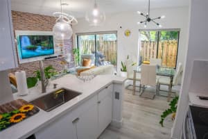 361 95th Terrace, Pembroke Pines, FL 33025 - MLS#F10529296