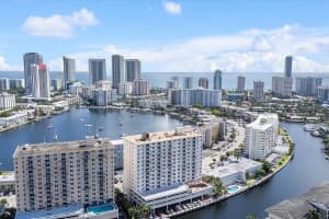 427 Golden Isles Dr 16H, Hallandale Beach, FL 33009 - MLS#F10529301